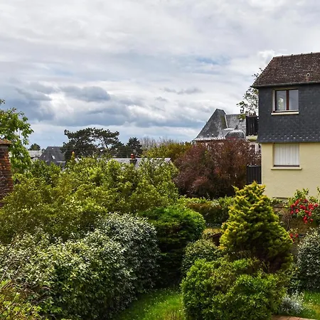 Joli F3 - 50m De La كابورغ